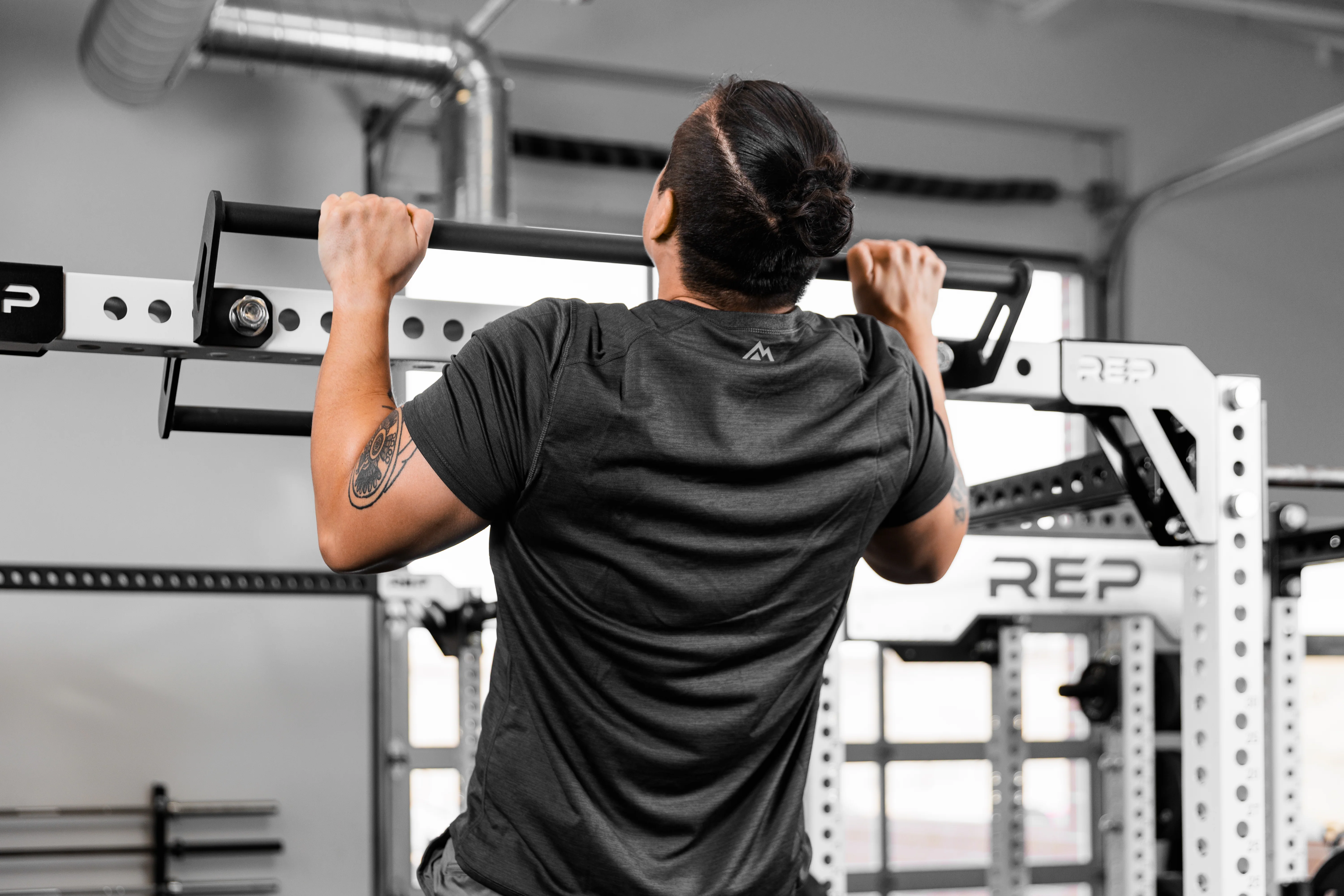 Crossmember Pull-Up Bar - Image 6