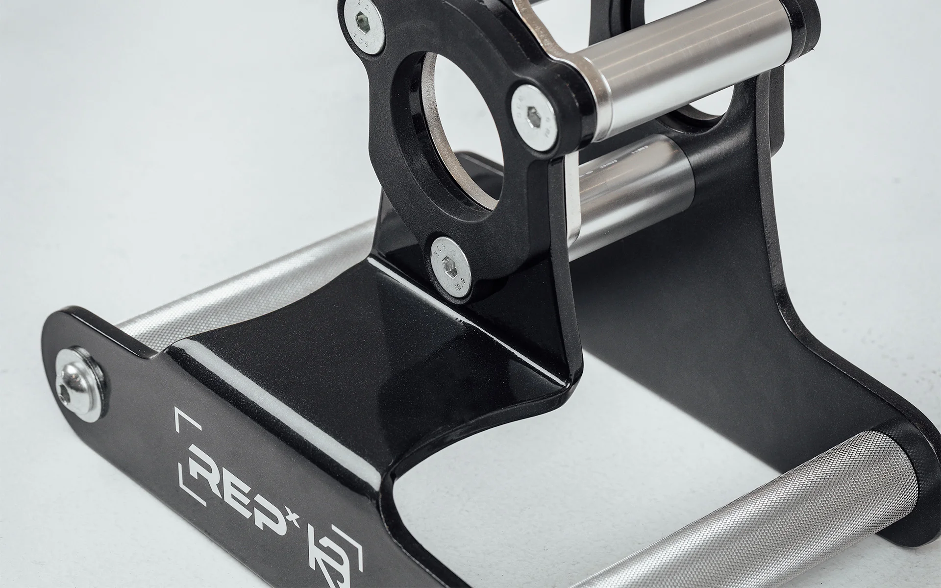 REP® x Kleva Built® Atlas™ Close-Grip Cable and Landmine Attachment - Image 3