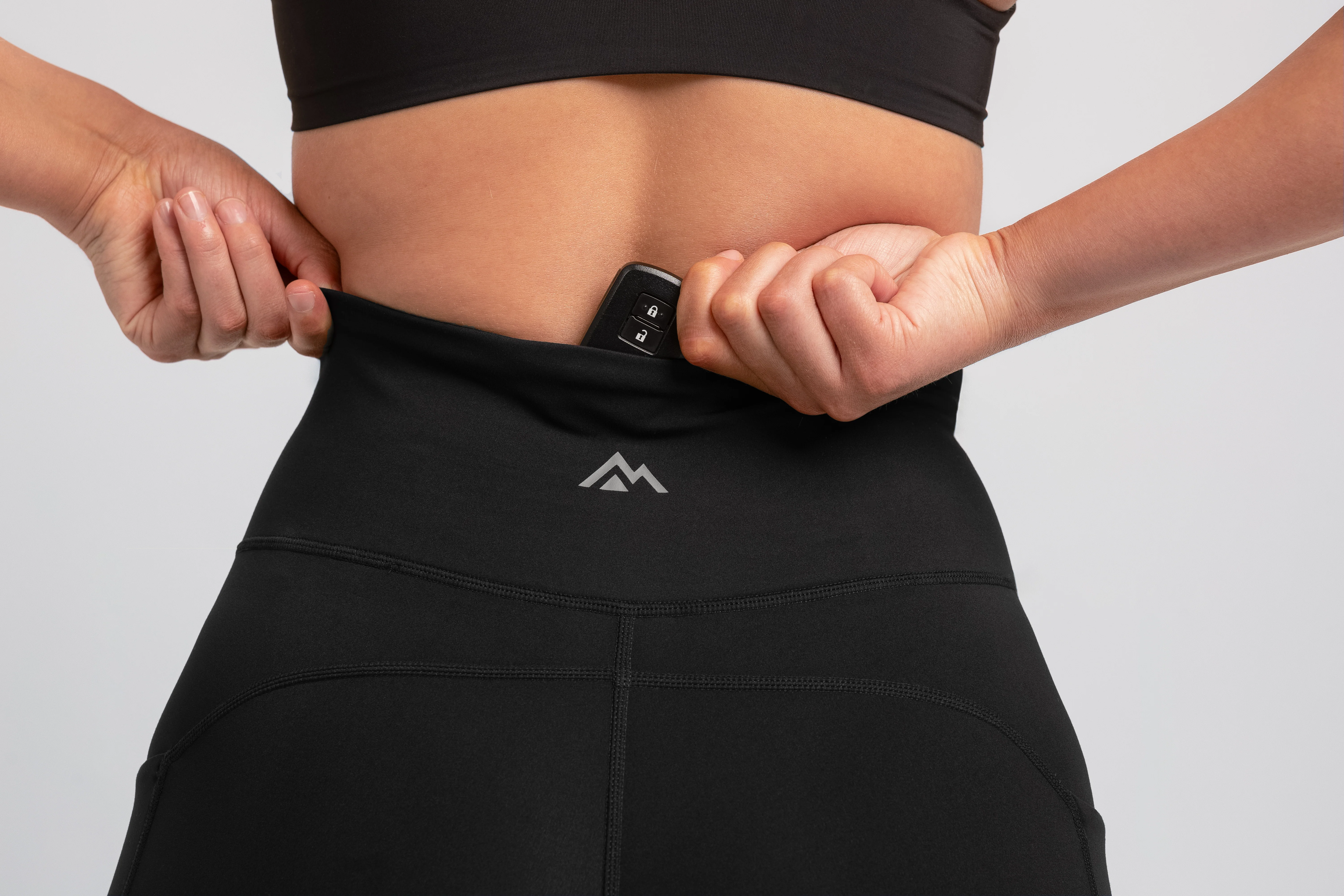 Women’s Forma Shorts - Image 3